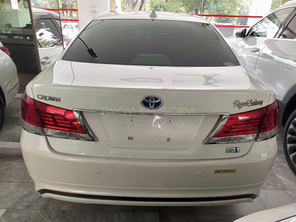 toyota-crown-royal-saloon-g-2013-77960827